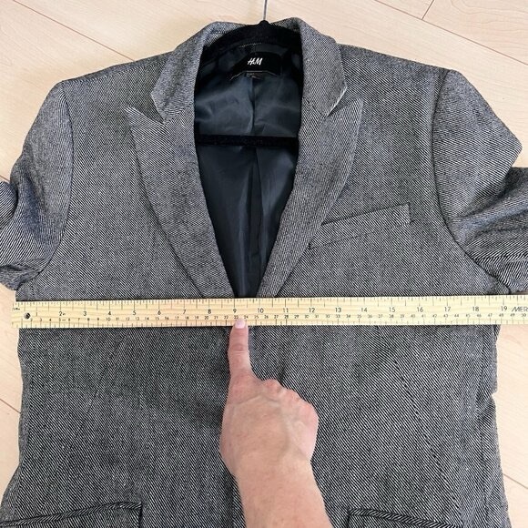 H &M Tweed Men's Blazer Grey Pinstripe Wool Blend Sz 38R - Picture 11 of 13